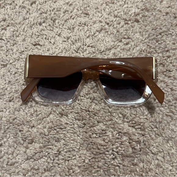 GUC Oversized Sunglasses - Picture 3 of 5